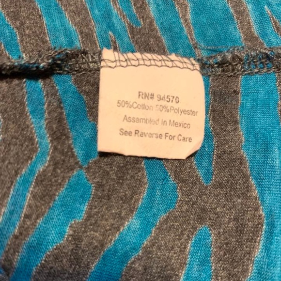 Maurices Shirt - Picture 4 of 4